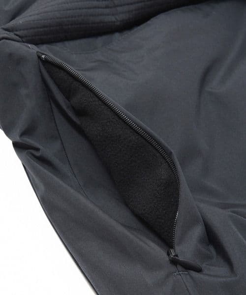 new balance　MET24 Padded Jacket　プリマロフト