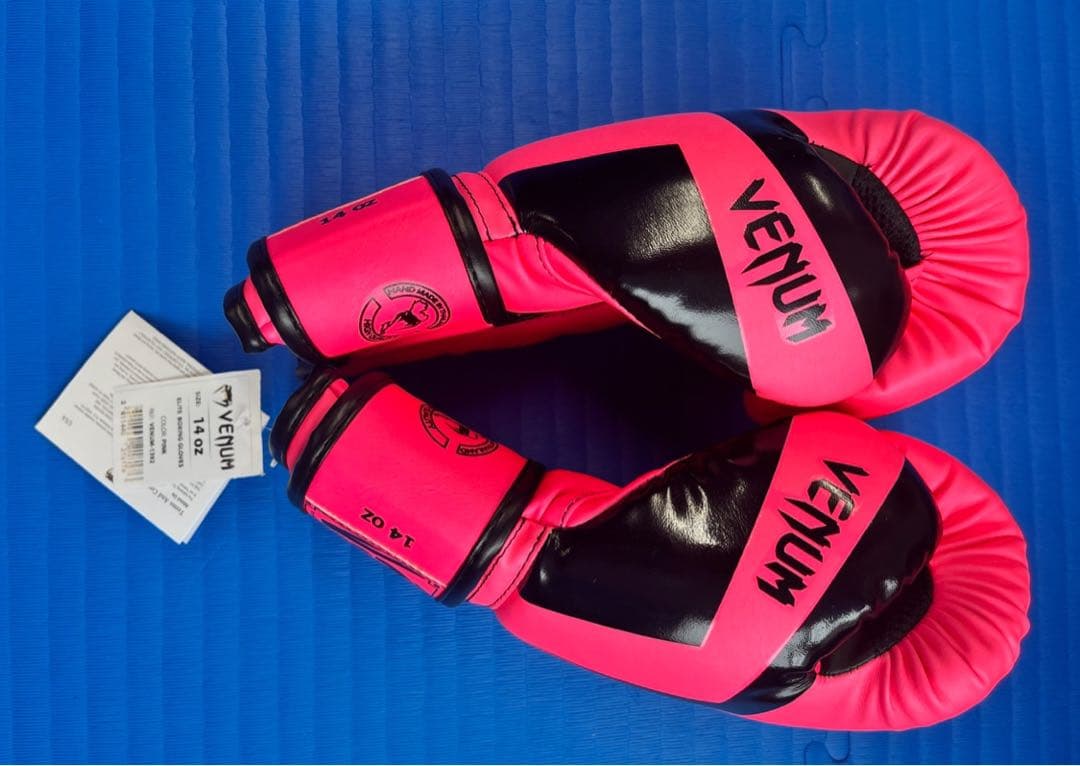 Venum ボクシンググローブ 12oz ピンク