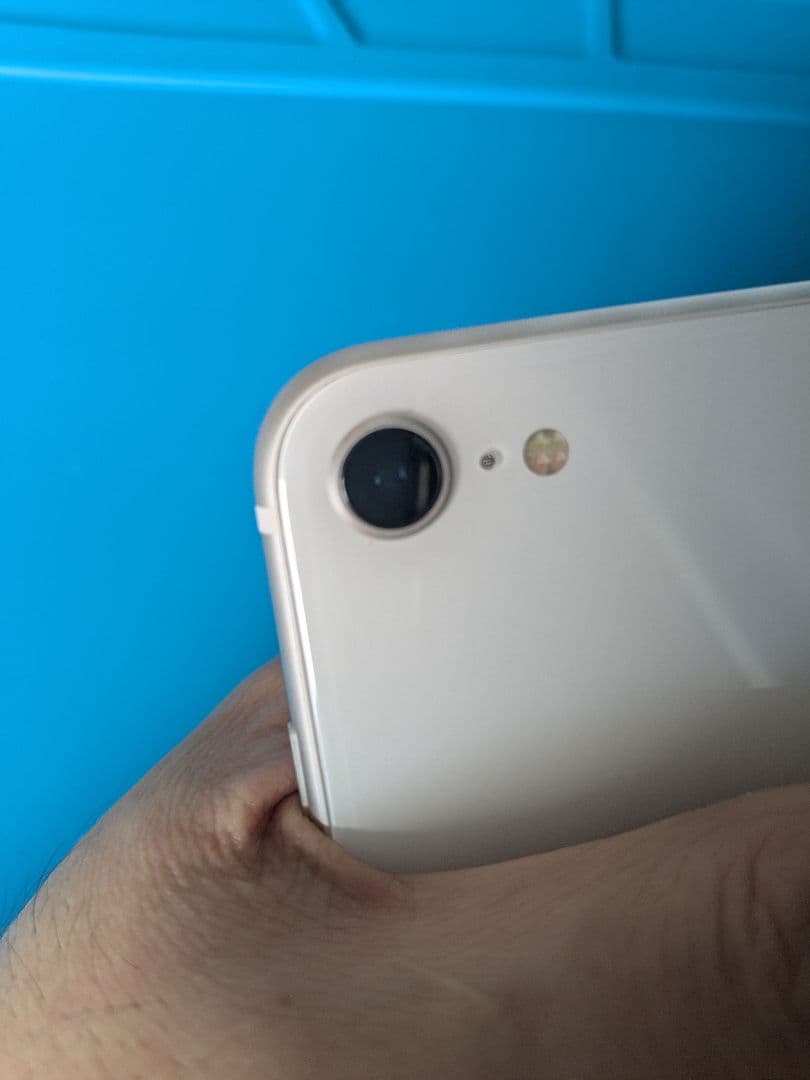 iPhone SE 2 中古 ホワイト 64GB