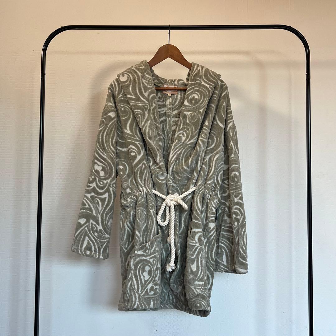 新品未使用　SEEA シーア　タオルガウン　ポンチョ　ライトグレー