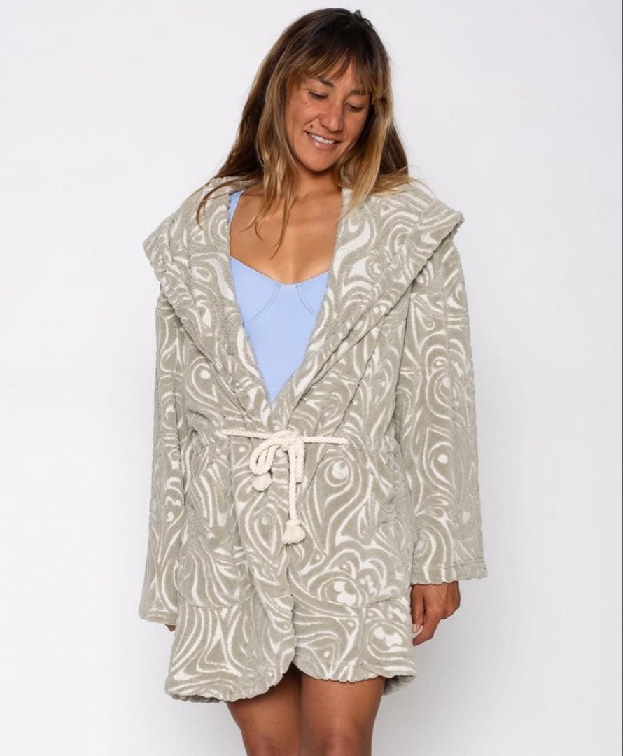 新品未使用　SEEA シーア　タオルガウン　ポンチョ　ライトグレー