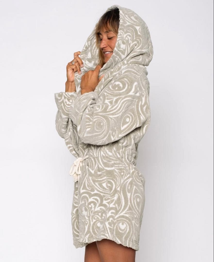 新品未使用　SEEA シーア　タオルガウン　ポンチョ　ライトグレー