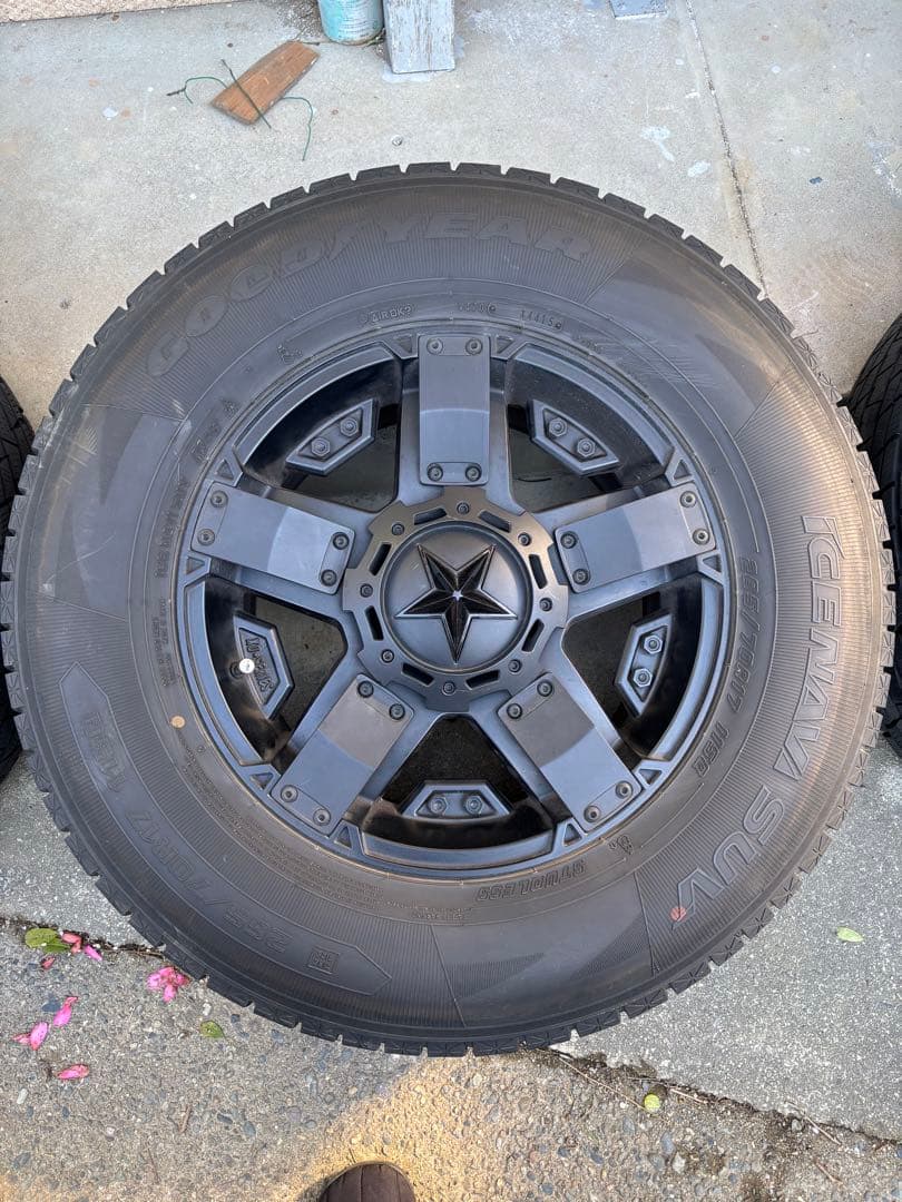 N*N様 KMC XD811 ロックスター2 タイヤホイール4本セット