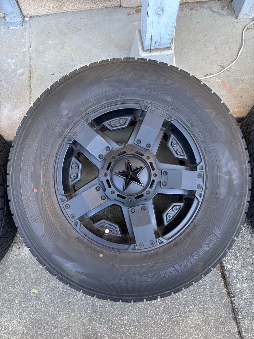 N*N様 KMC XD811 ロックスター2 タイヤホイール4本セット