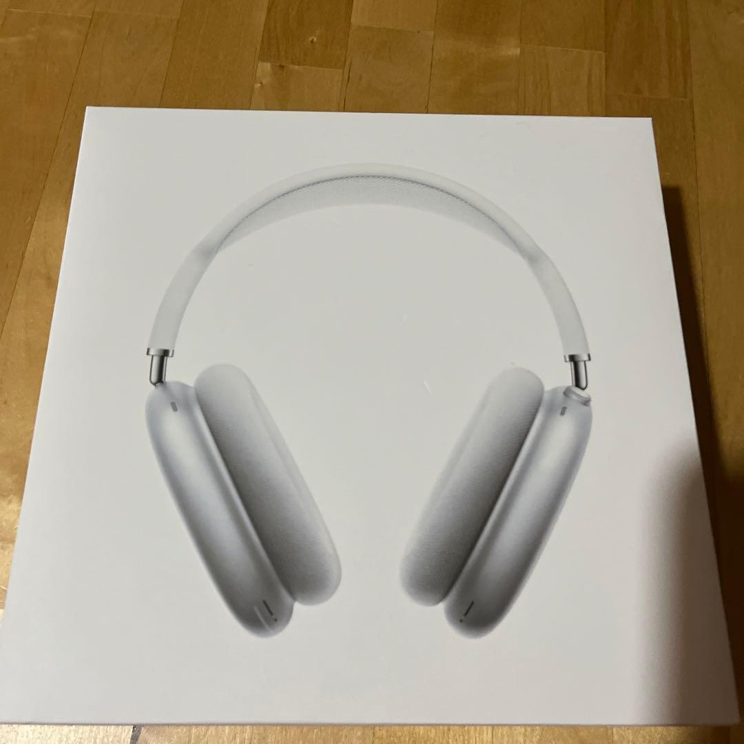 なな　AirPods Max