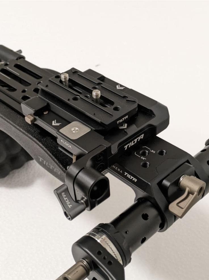 TILTA light weight shoulder rig　ケース付