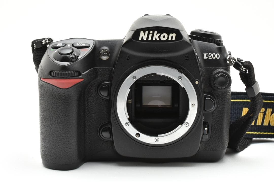 美品　NIKON ニコン D200 ショット数 14,965枚 H085