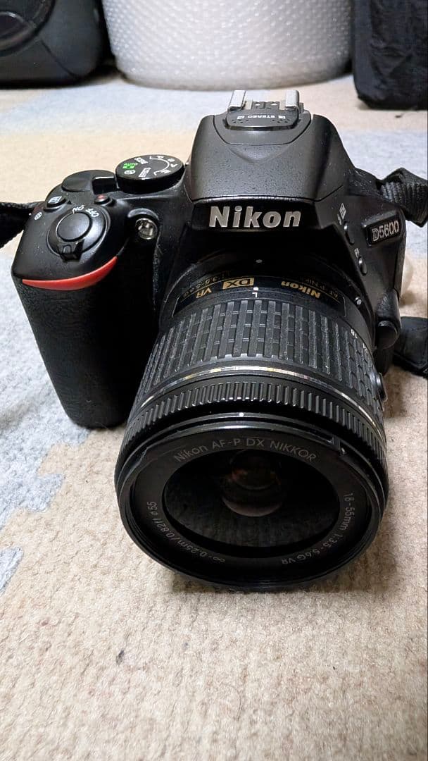 NIKON　D5600 一眼レフ　Wi-Fiデータ共有機能付