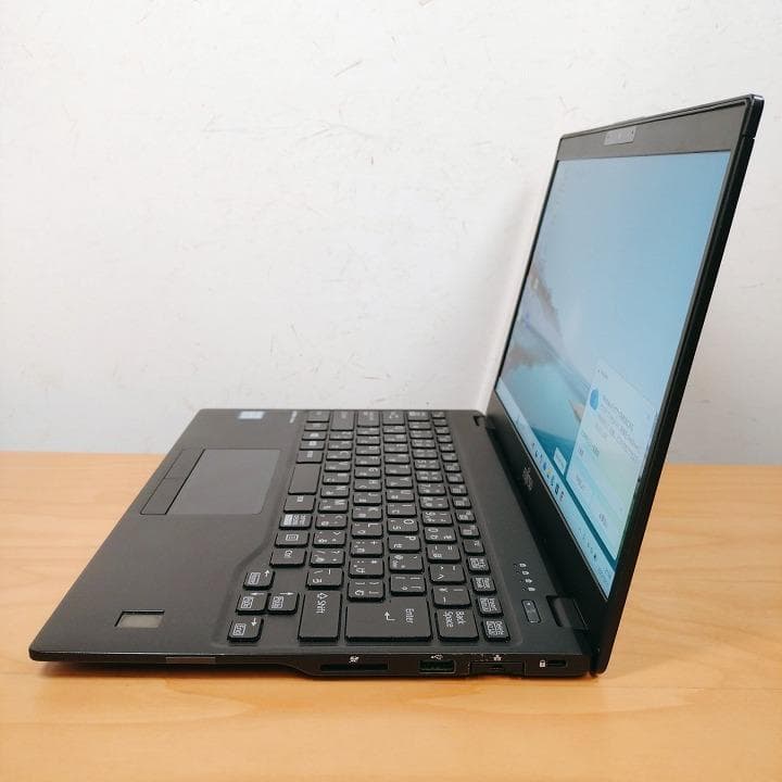 富士通 8世代i5【美品・軽量】ノートパソコン Windows11正規品