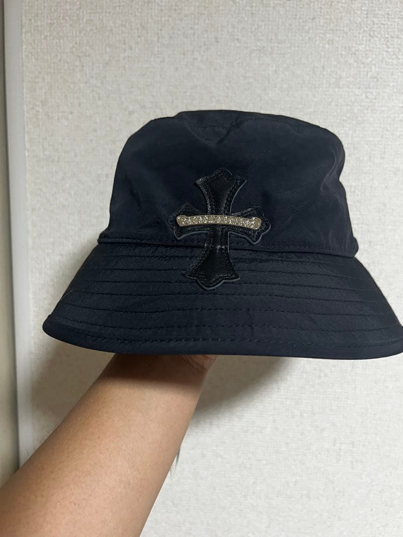 バケットハット 黒 十字架刺繍
