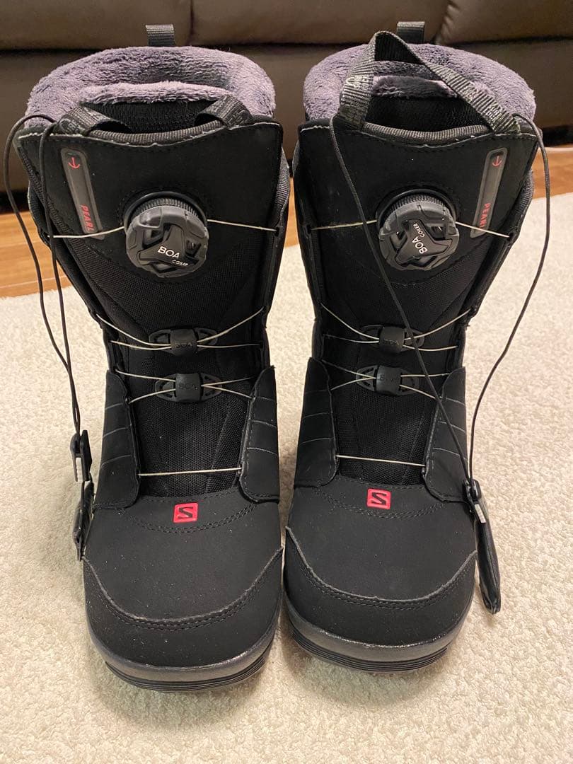 新品未使用Salomon Silver 女性用スノーボードブーツ 24.5cm