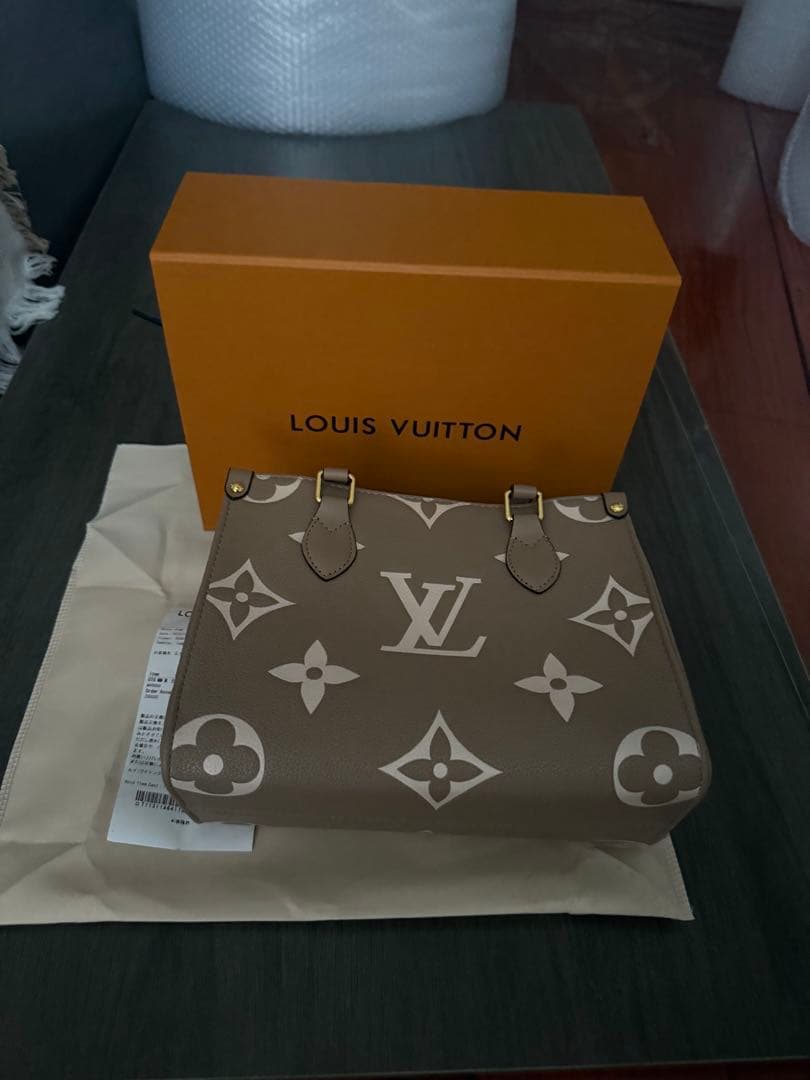 ショルダーバッグ ベージュ