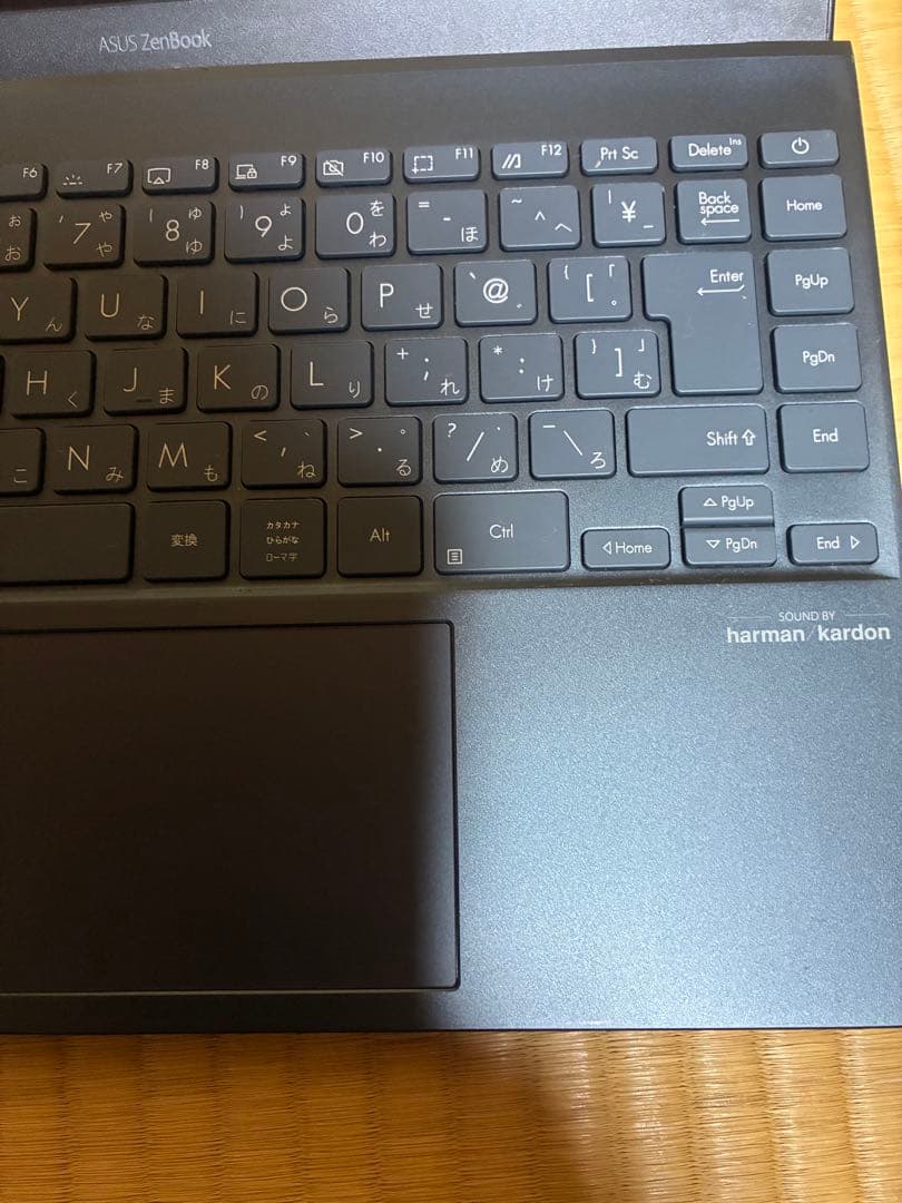 asus zenbook UX325E バッテリーと液晶新品の美品♪♪