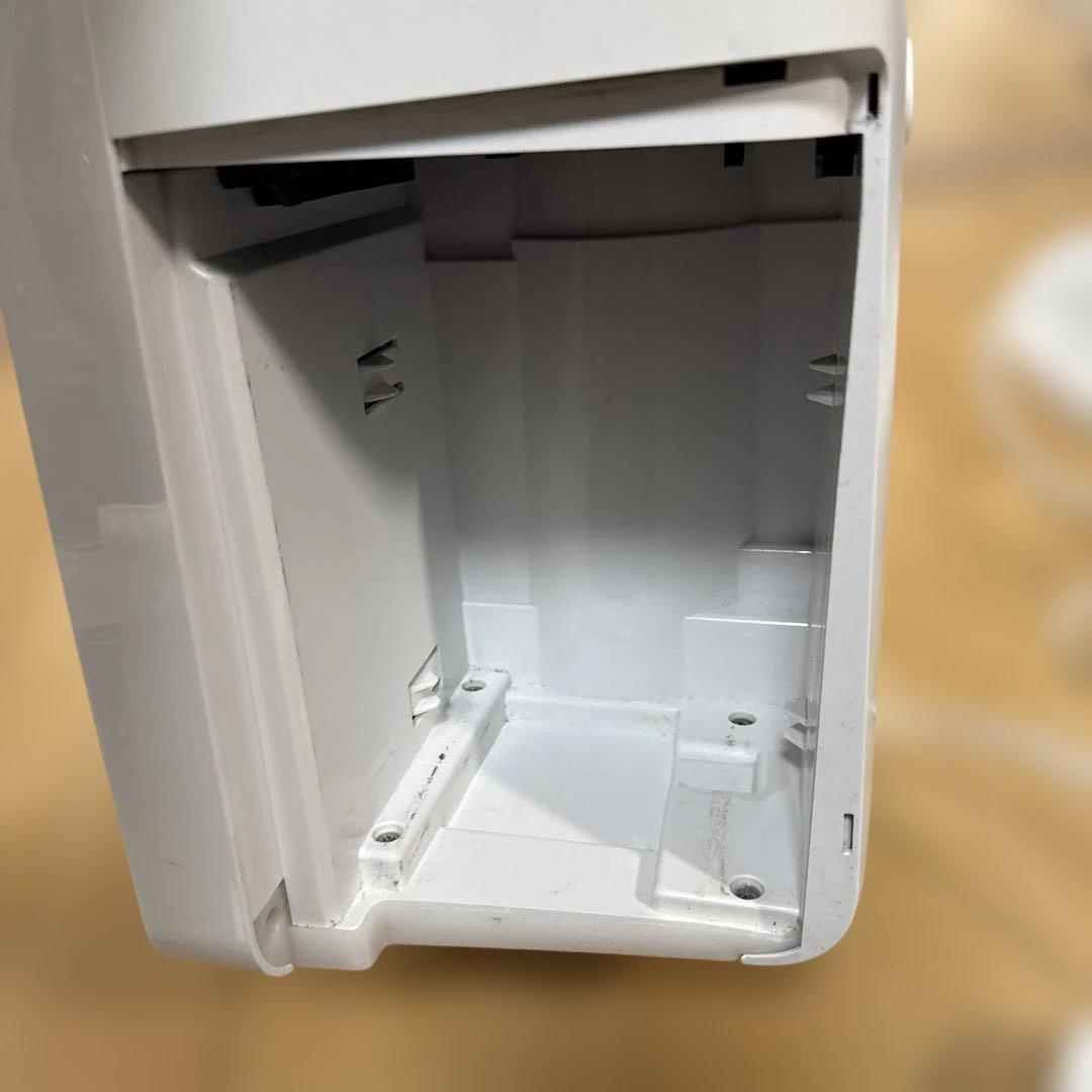 最終値下げ　SHARP 2023年製 除湿器 CV-P71-W ホワイト