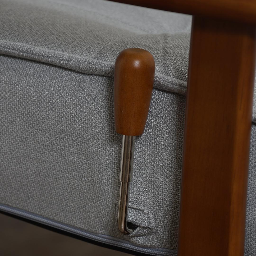 フォロー割【新品】ポケットコイル入り高座椅子リクライニングチェア 天然木フレーム