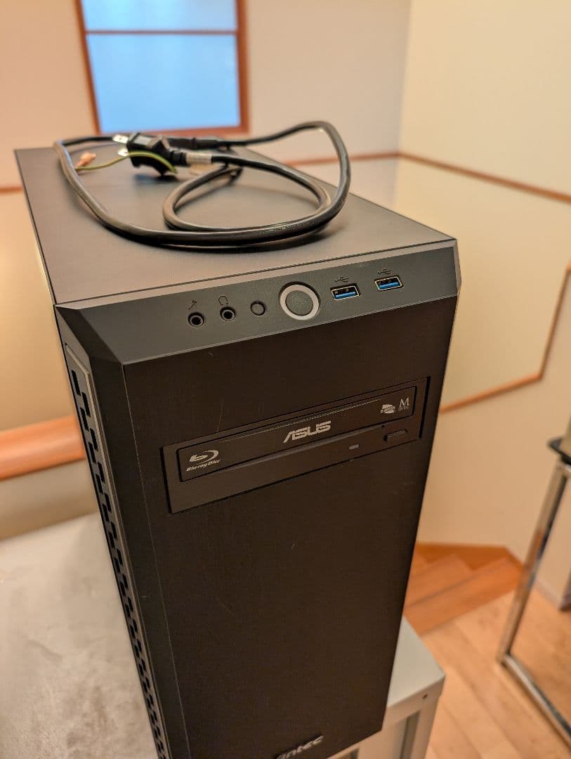 ASUS タワー型デスクトップPC Blu-ray搭載