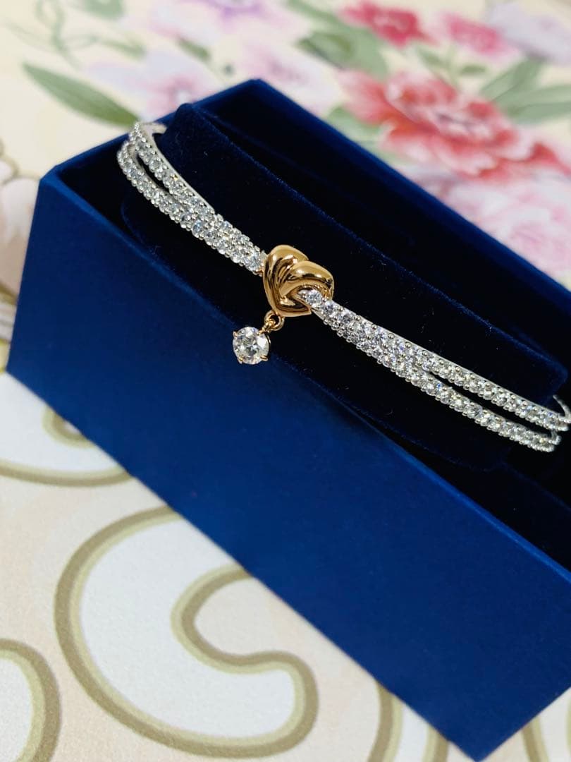 ほぼ新品スワロフスキーSwarovski Lifelong Heart バングル