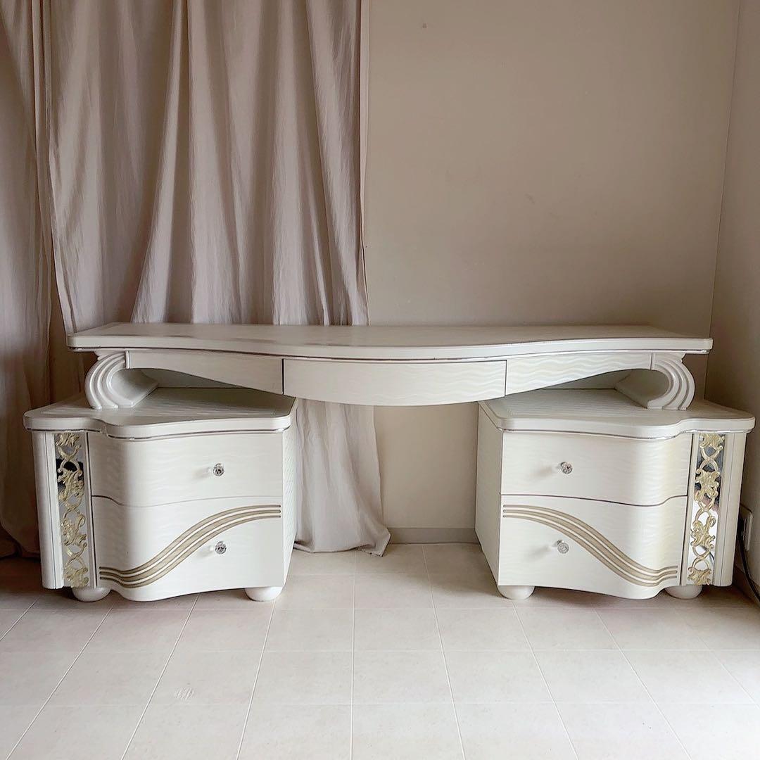 イタリア製　サイドボード　テレビボード　ドレッサー　アレドクラシック　ARRED