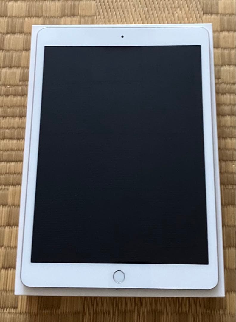 【美品】Apple iPad 第7世代　32GB