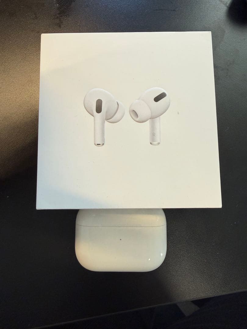 AirPods Pro ワイヤレス充電ケース付き