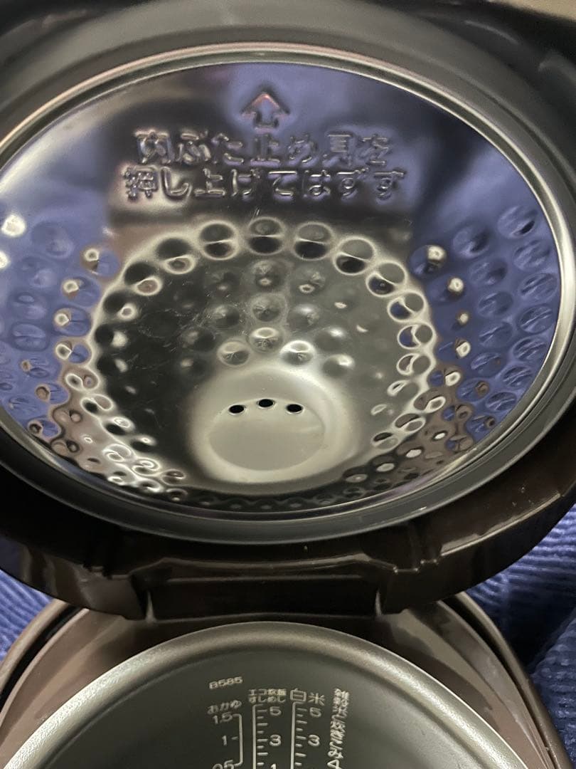 象印　IH炊飯ジャー5.5合炊き　ブラウン　22年製