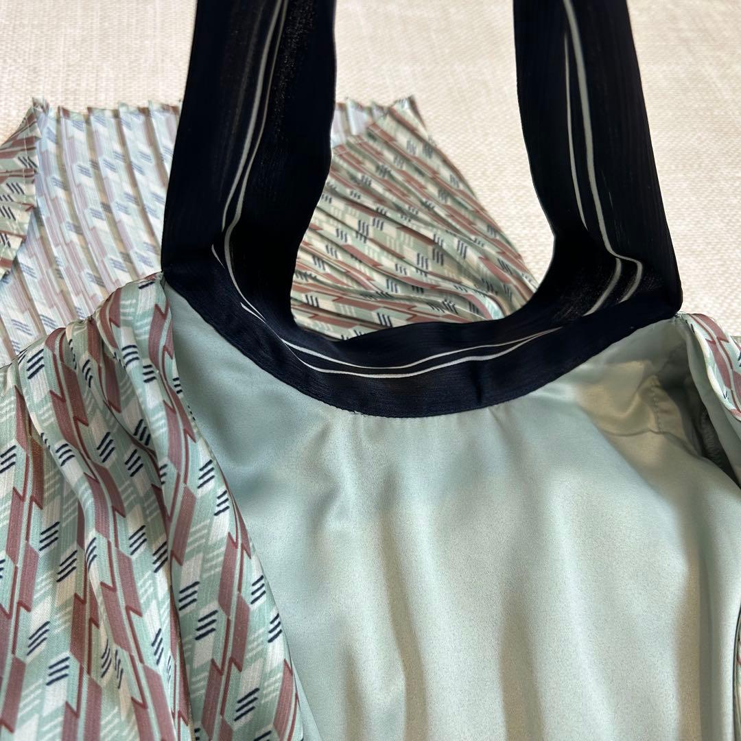 リリーブラウン　LILY BROWN　ボウタイワンピース