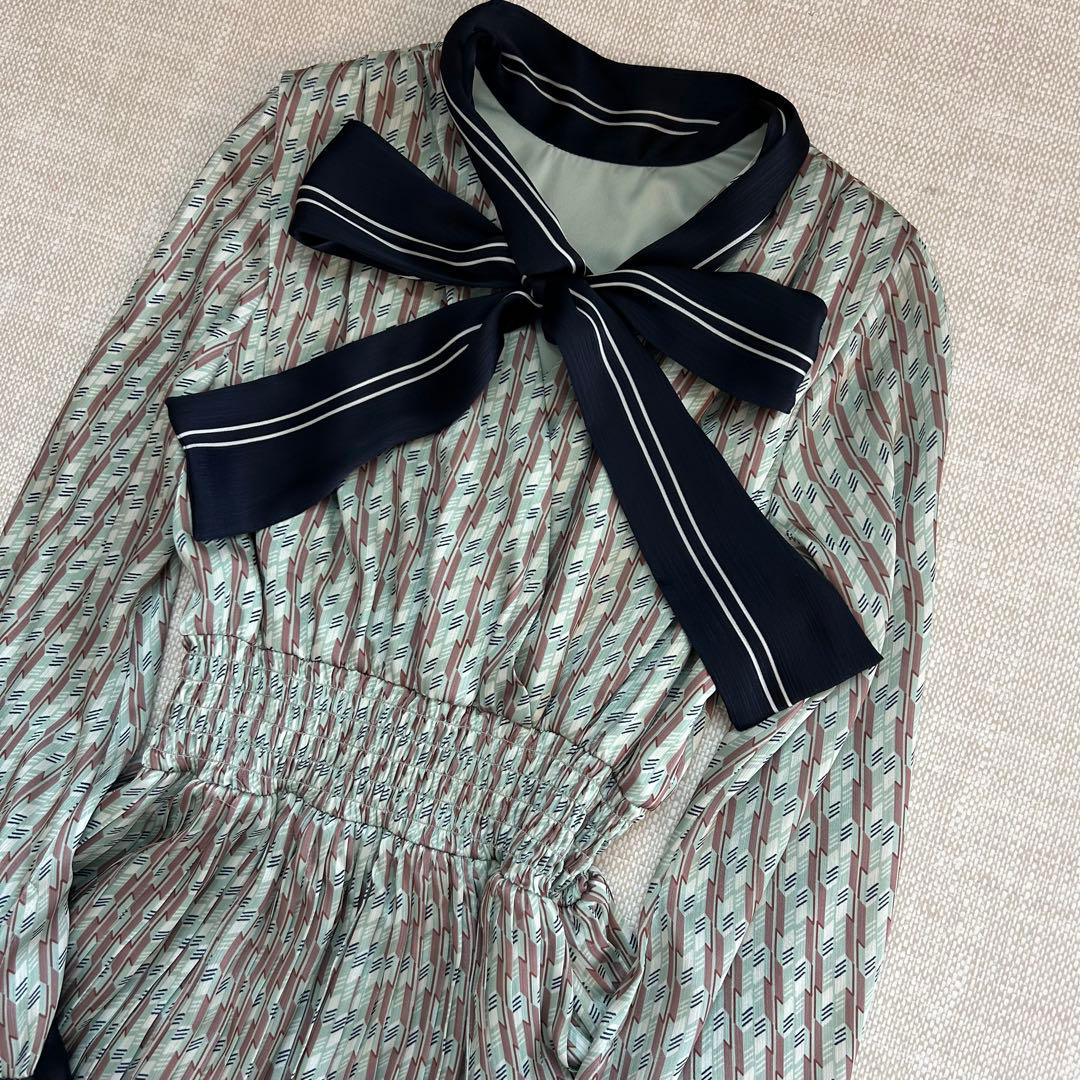 リリーブラウン　LILY BROWN　ボウタイワンピース