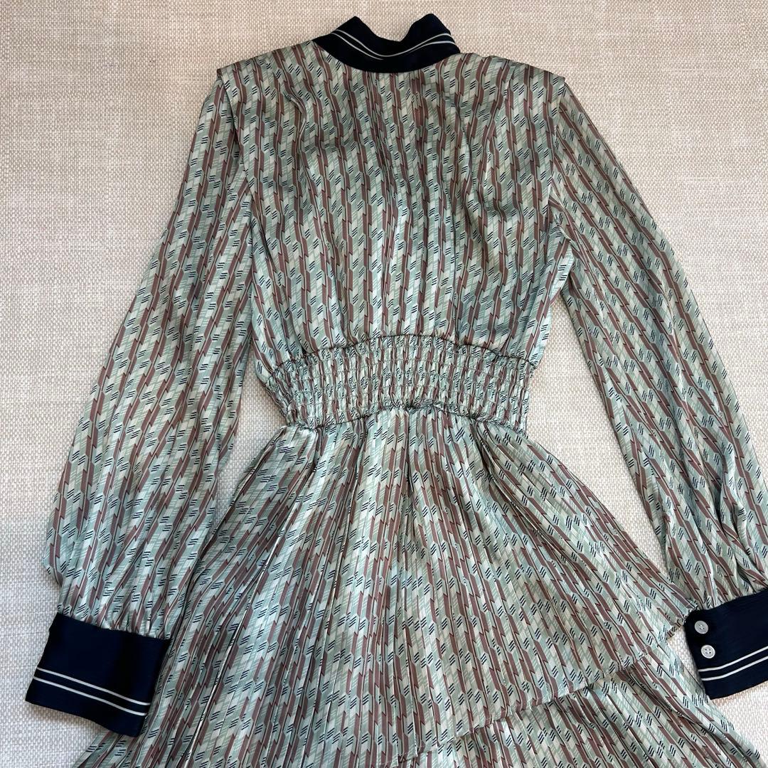 リリーブラウン　LILY BROWN　ボウタイワンピース