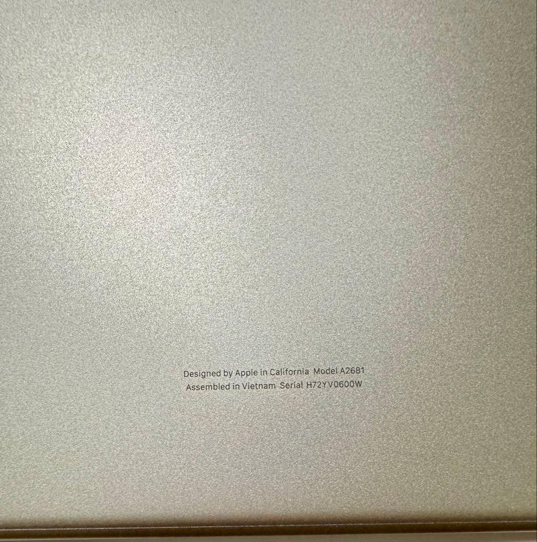 はなMacBook Air M2 13インチ　スターライト　ケース付き