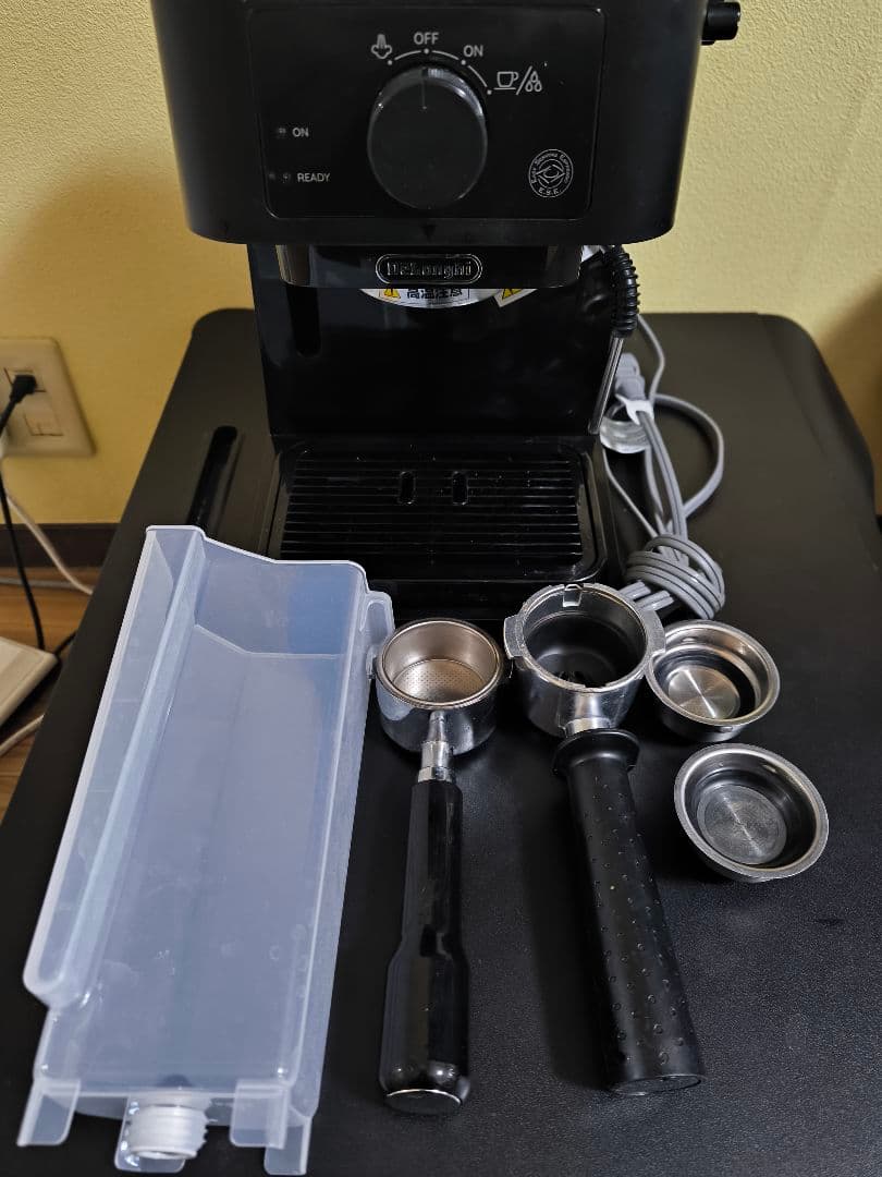 DeLonghi エスプレッソマシン スティローザ EC235J-BK