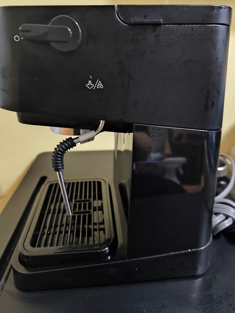 DeLonghi エスプレッソマシン スティローザ EC235J-BK