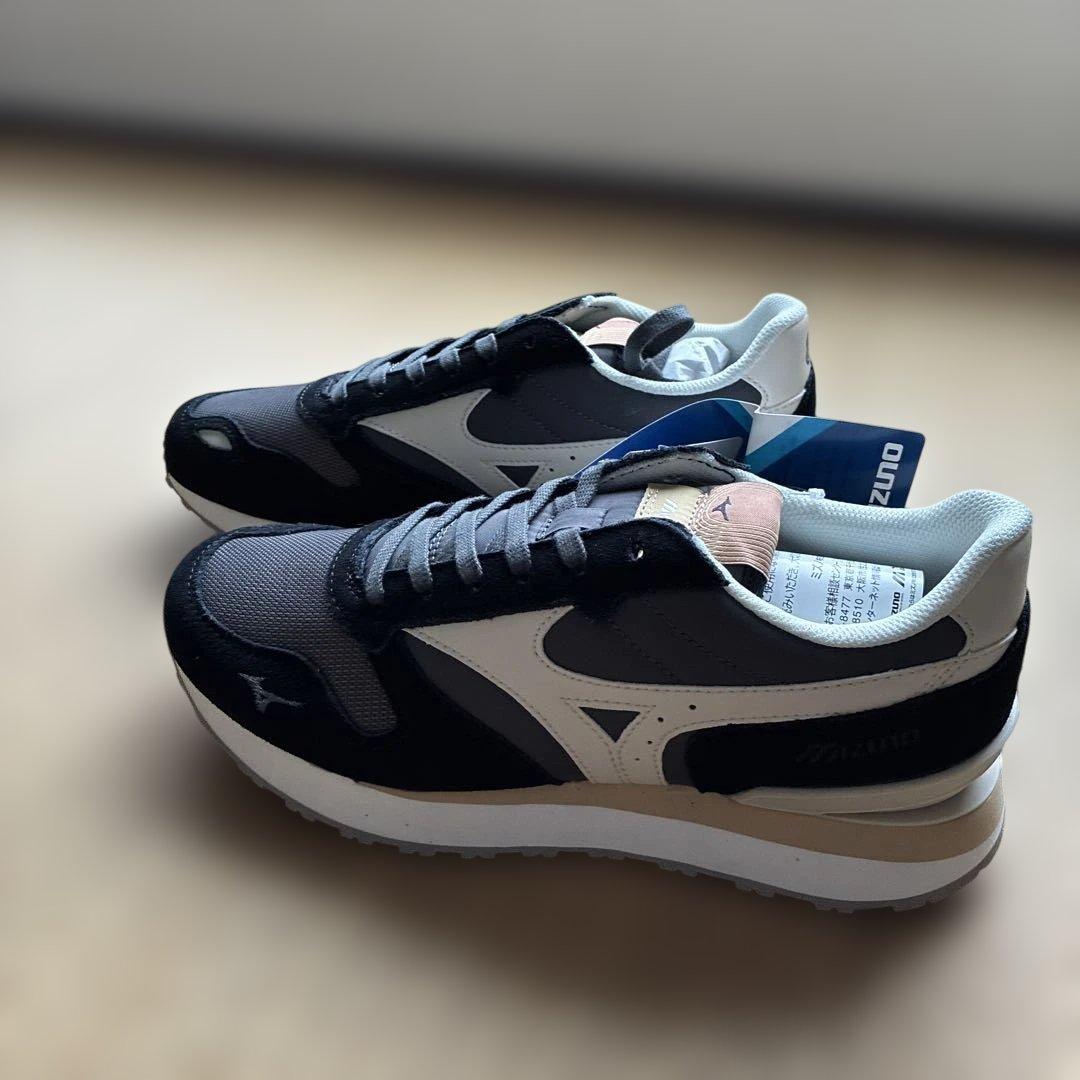 【新品未使用】名古屋グランパス2025 MIZUNO RB87 スニーカー