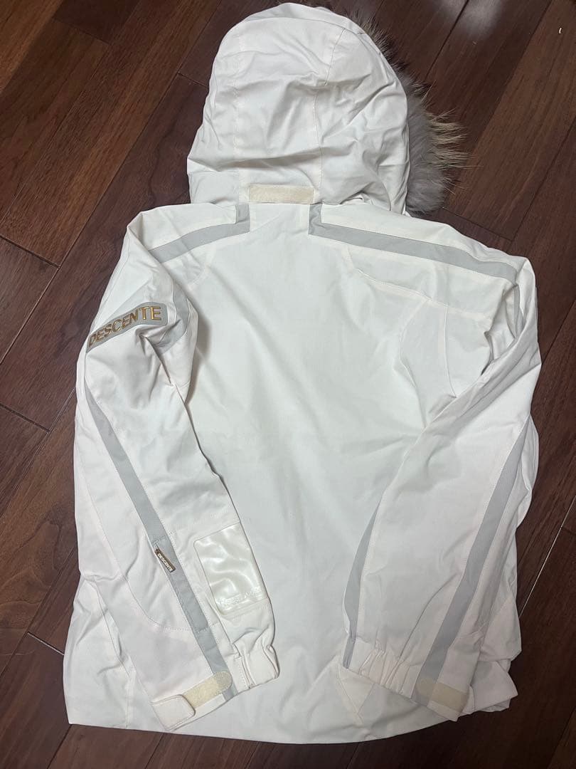 美品　デサント　スキーウェア 女性用　９号