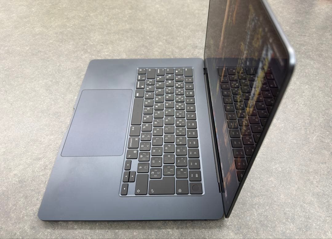 Apple MacBook Air 15インチ M2 2023 本体　512GB