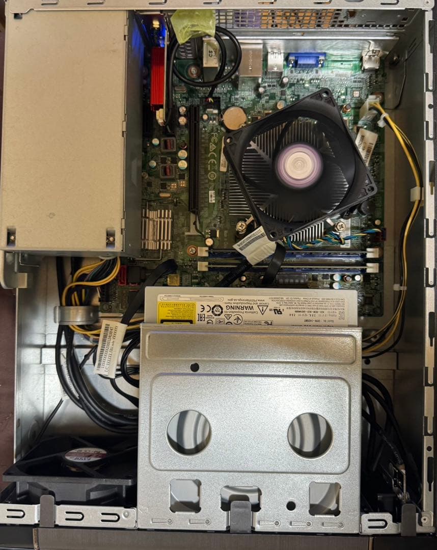 Lenovo DESKTOP-400CVFM デスクトップPC