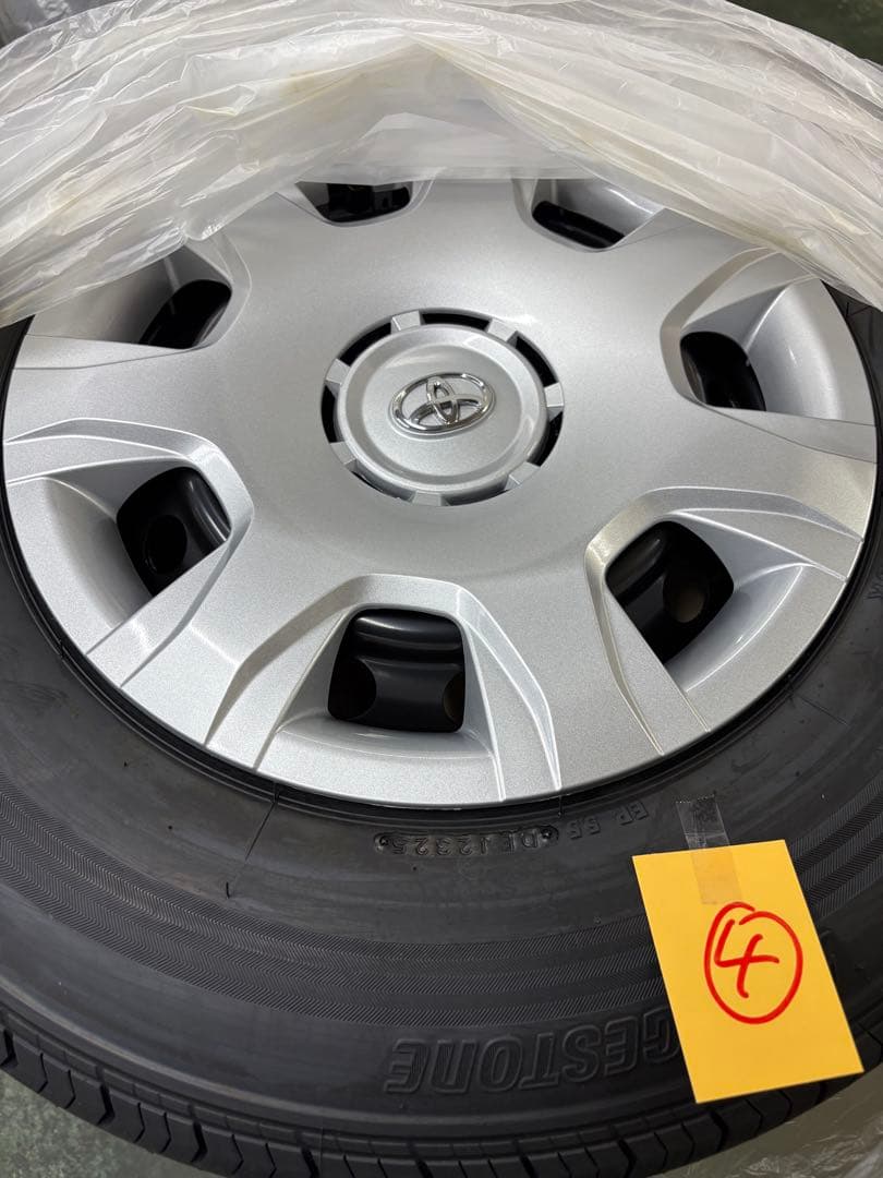 ハイエース　純正ホイールセット　未使用