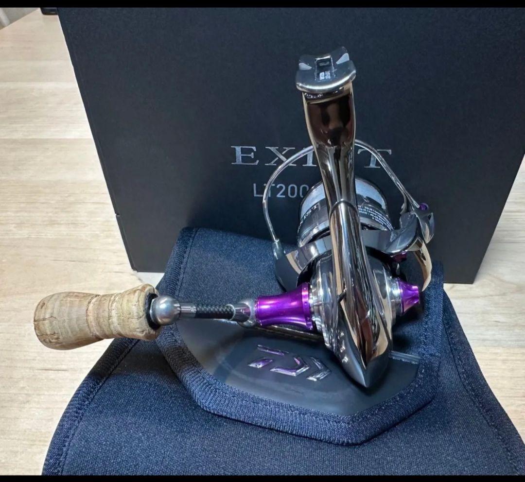 極美品 22イグジスト LT2000S-P レビテーションチューン