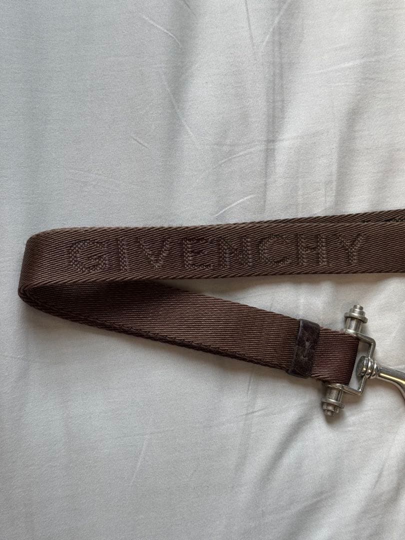 Givenchy キーリング ブラウン ネックストラップ