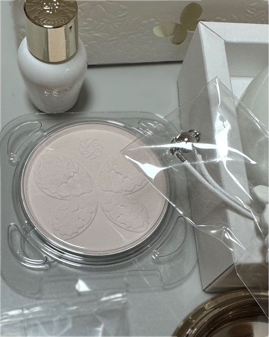 マルセルワンダースコレクション コスメデコルテ フェイスパウダー XV