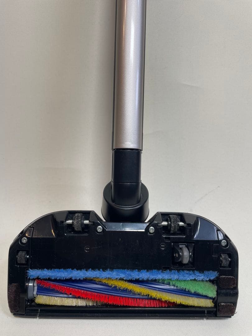 美品 三菱コードレススティッククリーナー　掃除機　サイクロン式　ZUBAQ