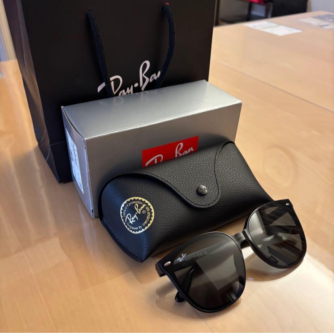 美品 Ray Ban ブラックサングラス　RB4423D レイバン