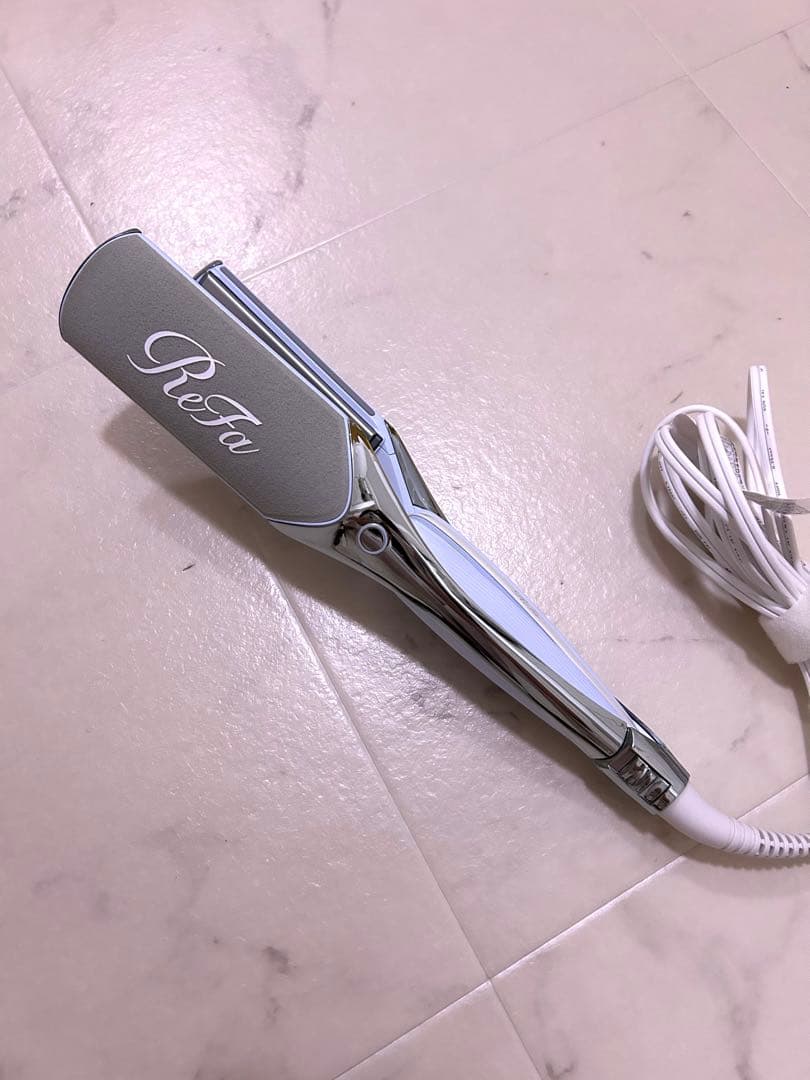 リファパワーストレートアイロンプロ （ホ ワイト）