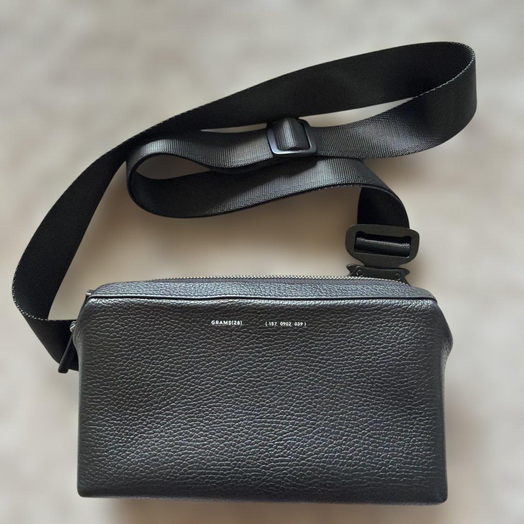 157 エッセンシャル・クロスボディ