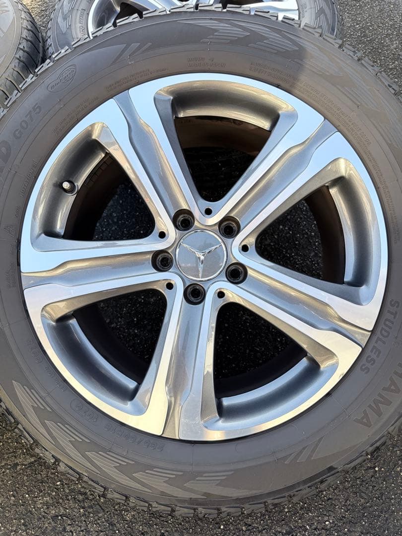 美品　ベンツ純正　GLC220d ヨコハマ 235/60R18 タイヤホイール