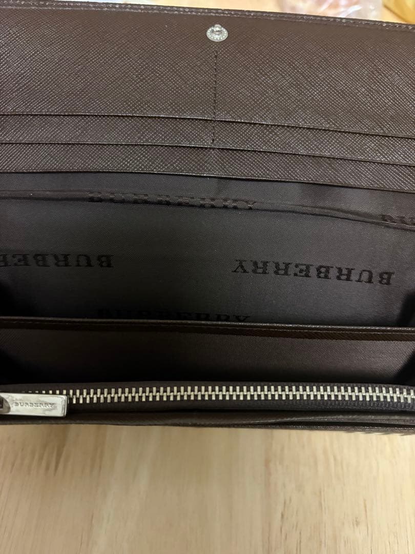Burberry チェック柄 長財布♡