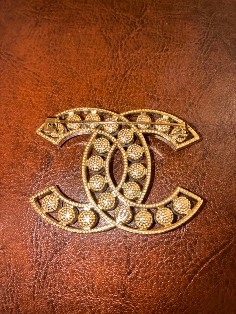 CHANEL パール CCブローチ