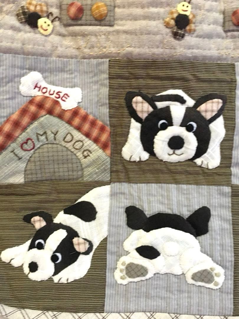 パッチワークキルトバック　大きめのトートバック　ワンコ &ミツバチ NO41