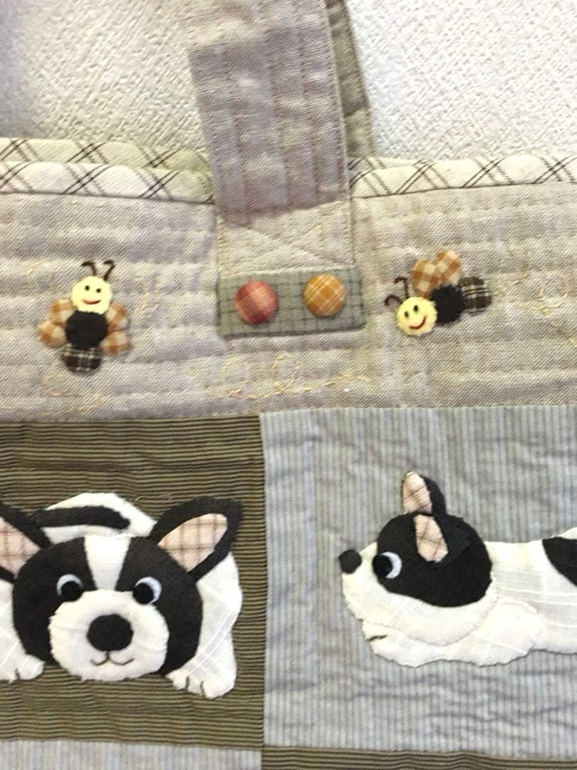 パッチワークキルトバック　大きめのトートバック　ワンコ &ミツバチ NO41