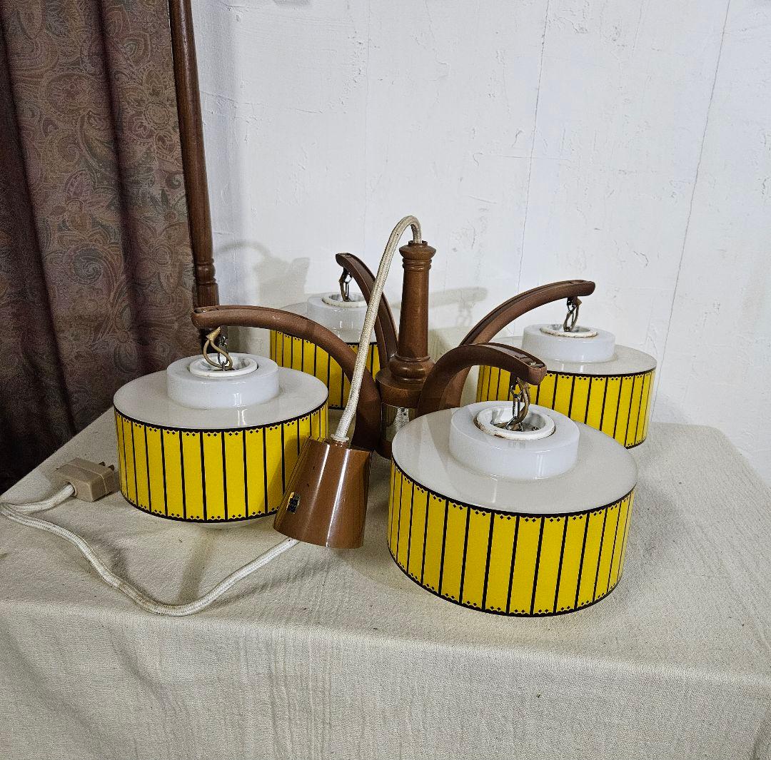 ジャパンヴィンテージ 昭和レトロなペンダントライト 4灯 シャンデリア ポップ