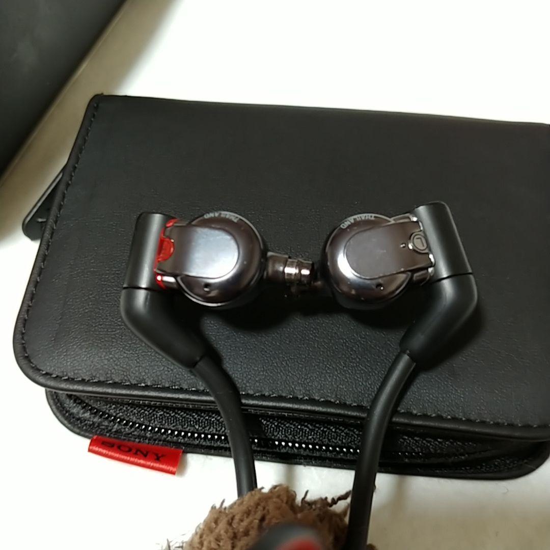 ソニー　ハイレゾ　イヤホン　XBA-H3